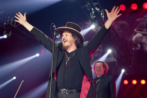 Zucchero's Unexpected Tango: A Night of Passion and Controversy at the Verona Arena!